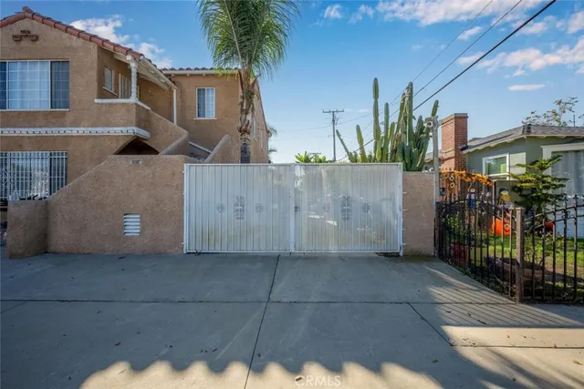 $899,900 | 6050 Northside Drive, East Los Angeles, CA 90022