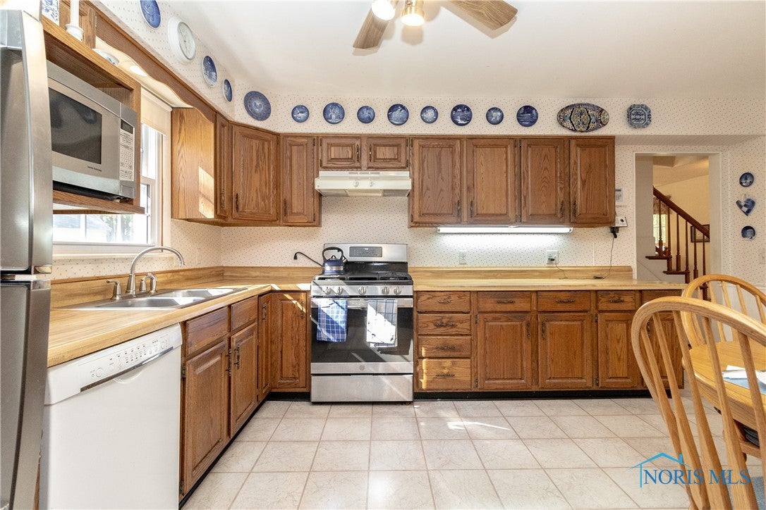 1742 Fallbrook Road Toledo, OH 43614 - Photo 16 of 44 Gallery Image 16