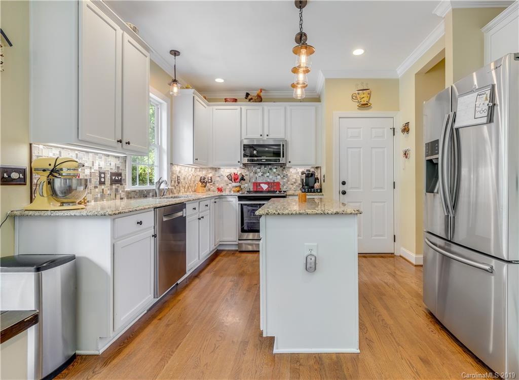 1035 Hunters Run Drive Tega Cay, SC 29708 - Photo 11 of 27 Gallery Image 11