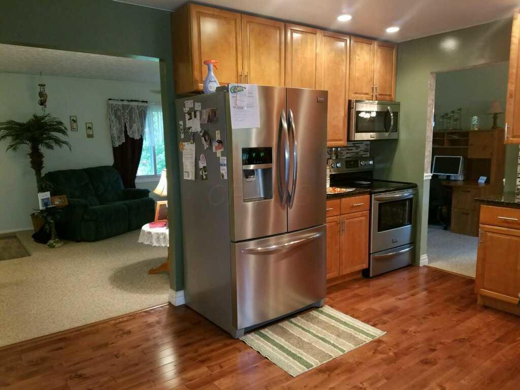 1616 Snoke Road Southwest Lancaster, OH 43130 - Photo 4 of 16