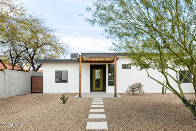 $5,500 | 14025 North 11th Place, Phoenix, AZ 85022