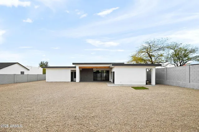 $5,500 | 14025 North 11th Place, Phoenix, AZ 85022