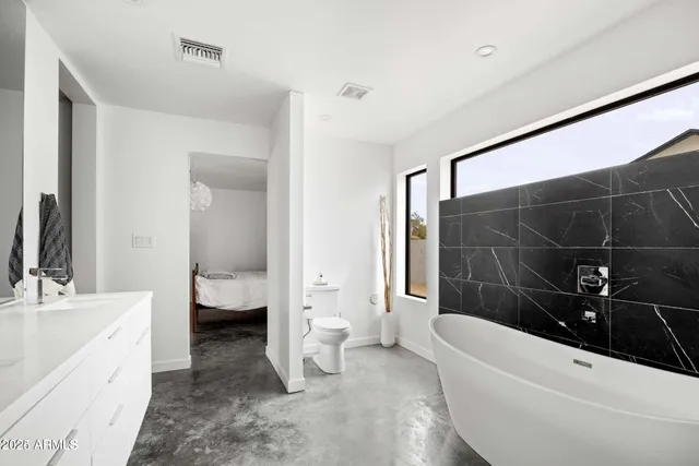 $5,500 | 14025 North 11th Place, Phoenix, AZ 85022