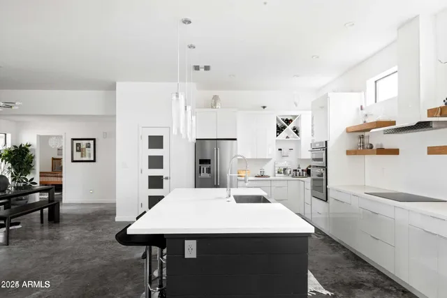 $5,500 | 14025 North 11th Place, Phoenix, AZ 85022