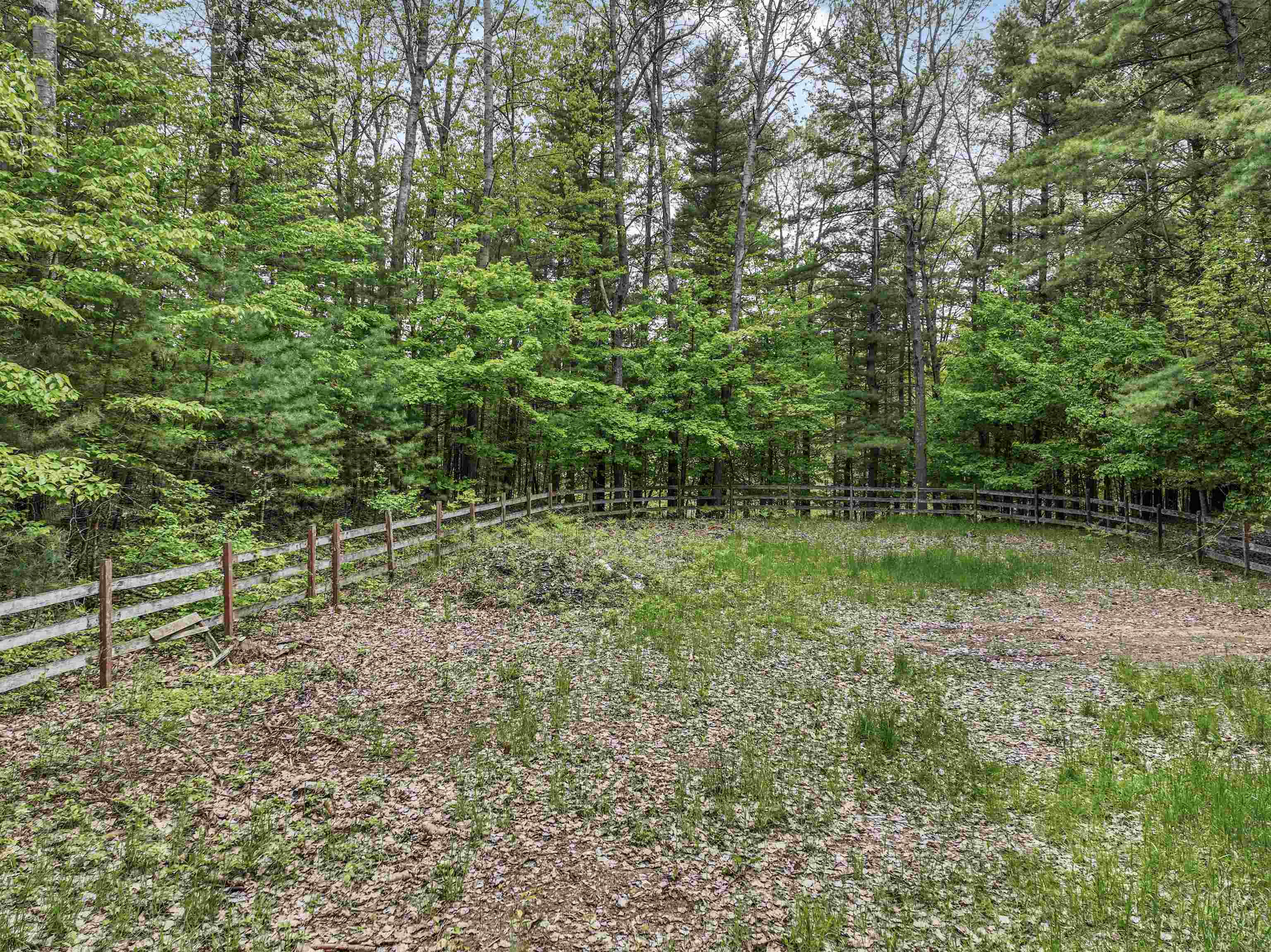 9926 North Long Lake Road Traverse City, MI 49685 - Photo 26 of 35 1934714-42ce715c-e8fe-4be5-8326-133d44486779.JPG