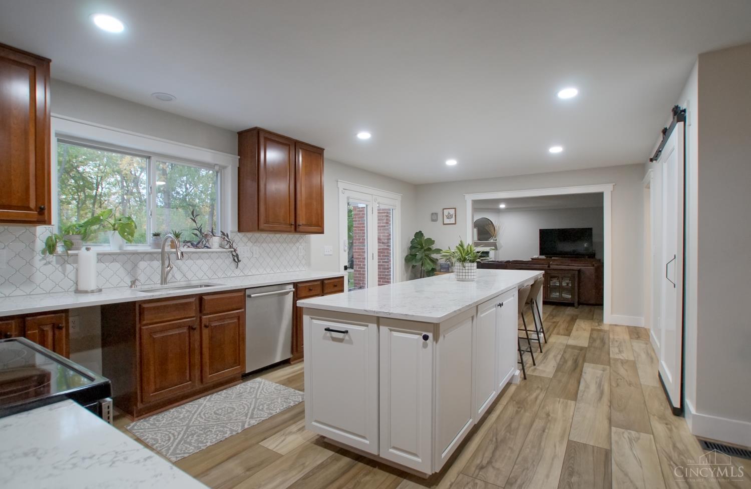4621 Spring Valley Circle Mason, OH 45040 - Photo 11 of 65 New LED Lighting!