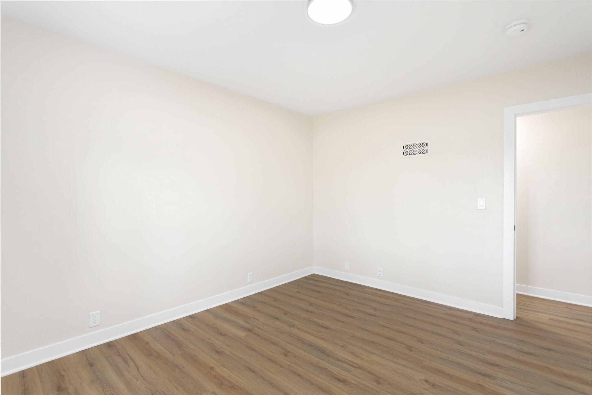 3118 Cleveland Avenue St. Joseph, MI 49085 - Photo 14 of 29 14-web-or-mls-001 (14)