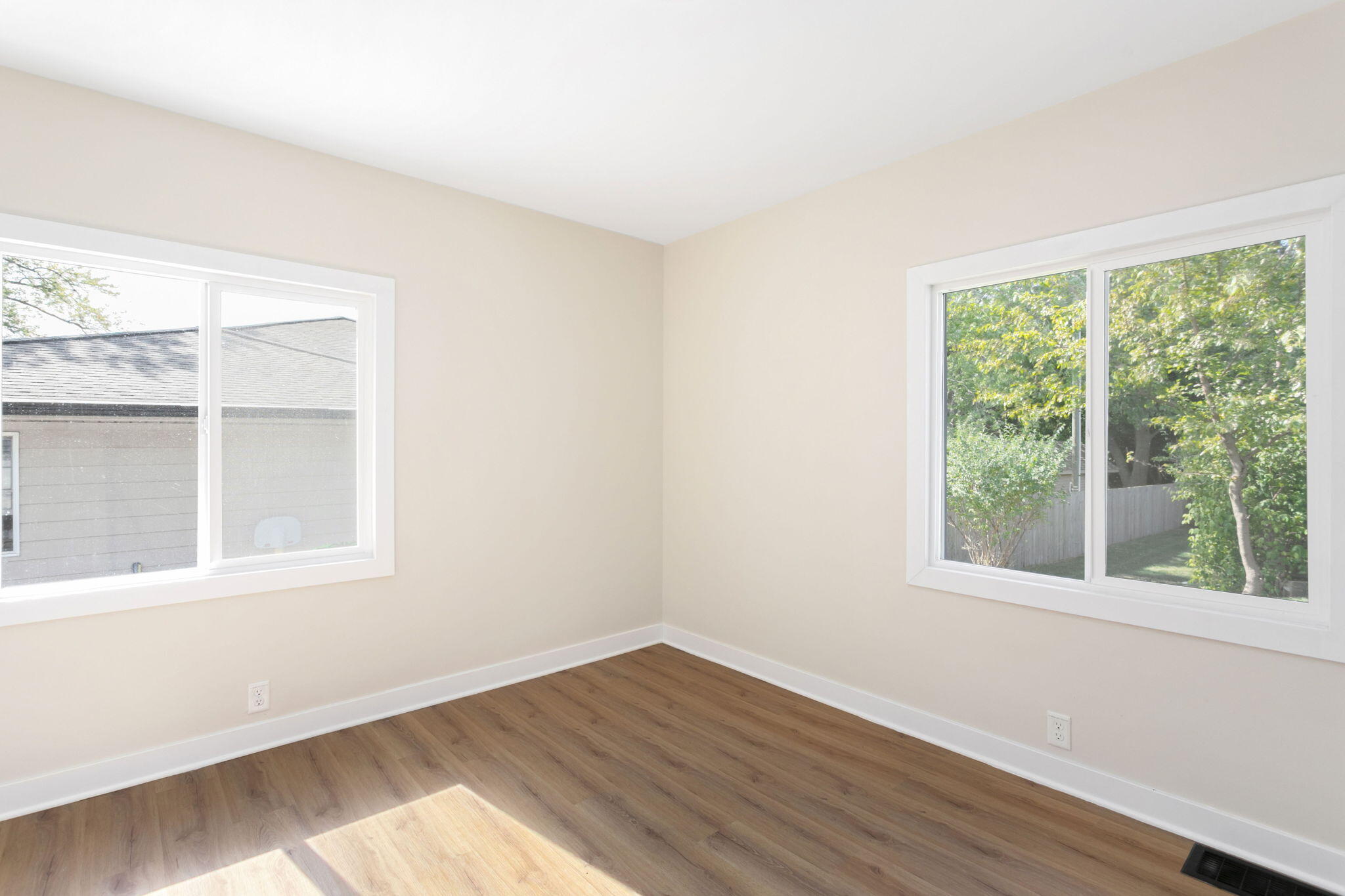 3118 Cleveland Avenue St. Joseph, MI 49085 - Photo 18 of 29 18-web-or-mls-001 (18)