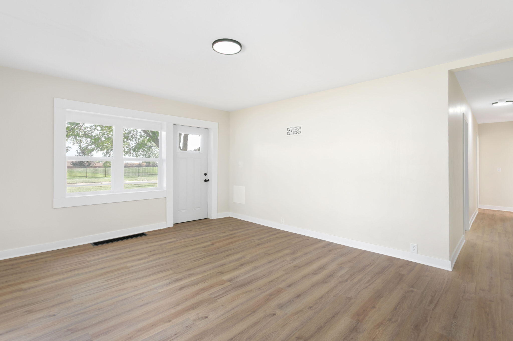 3118 Cleveland Avenue St. Joseph, MI 49085 - Photo 21 of 29 21-web-or-mls-001 (21)