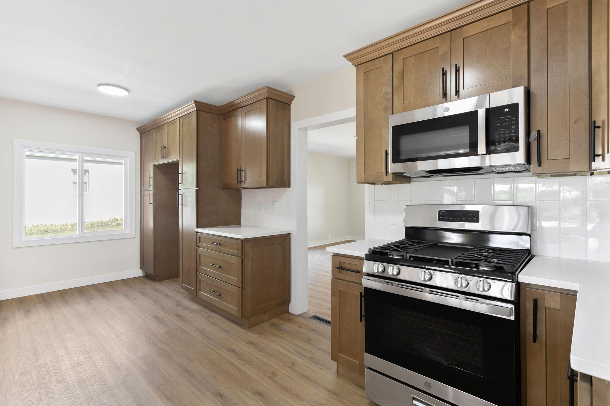 3118 Cleveland Avenue St. Joseph, MI 49085 - Photo 6 of 29 6-web-or-mls-001 (6)