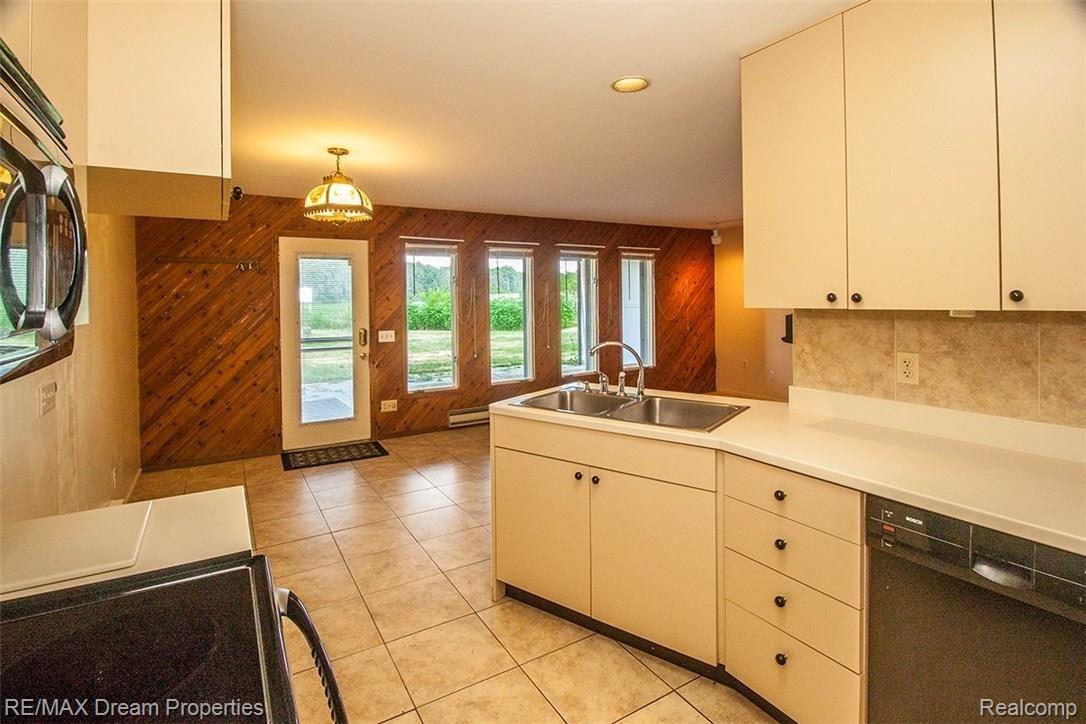 13570 Petersburg Road Milan, MI 48160 - Photo 16 of 38 45.jpg