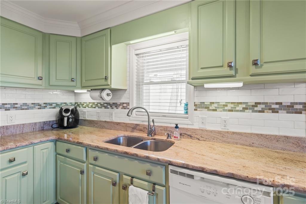 592 Shoreline Road New London, NC 28127 - Photo 25 of 37 Gallery Image 25