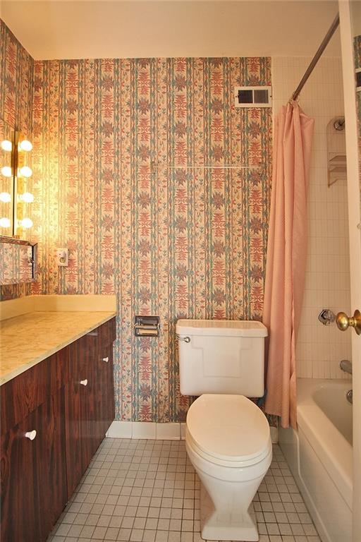 1150 Bower Hill Road, Unit 912A Pittsburgh, PA 15243 - Photo 29 of 39 a bathroom with a sink toilet and shower