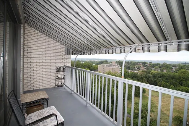 $179,900 | 1150 Bower Hill Road, Unit 912A, Pittsburgh, PA 15243