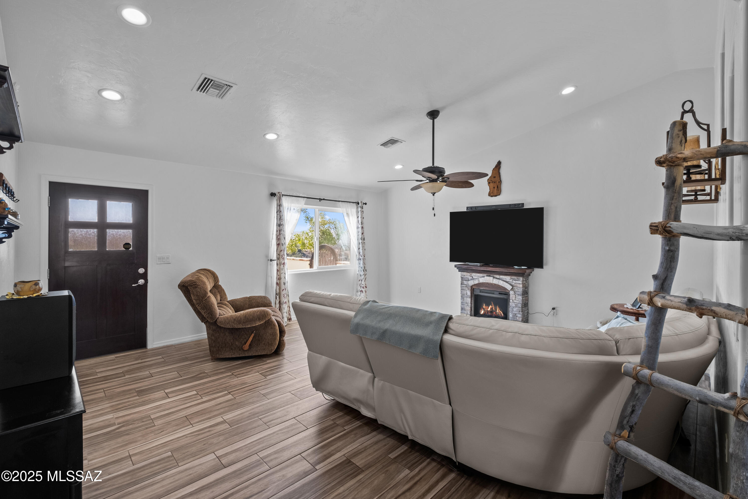 468 Camino Brizza Bonnel Rio Rico, AZ 85648 - Photo 10 of 46 Gallery Image 10