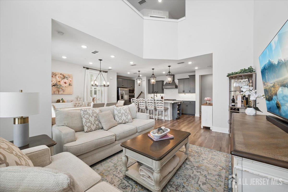 24 Depot Way Dunellen, NJ 08812 - Photo 2 of 29