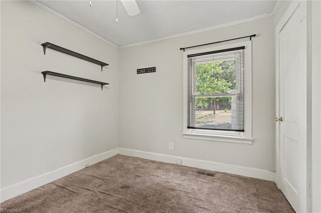 1602 Larkin Street High Point, NC 27262 - Photo 25 of 32