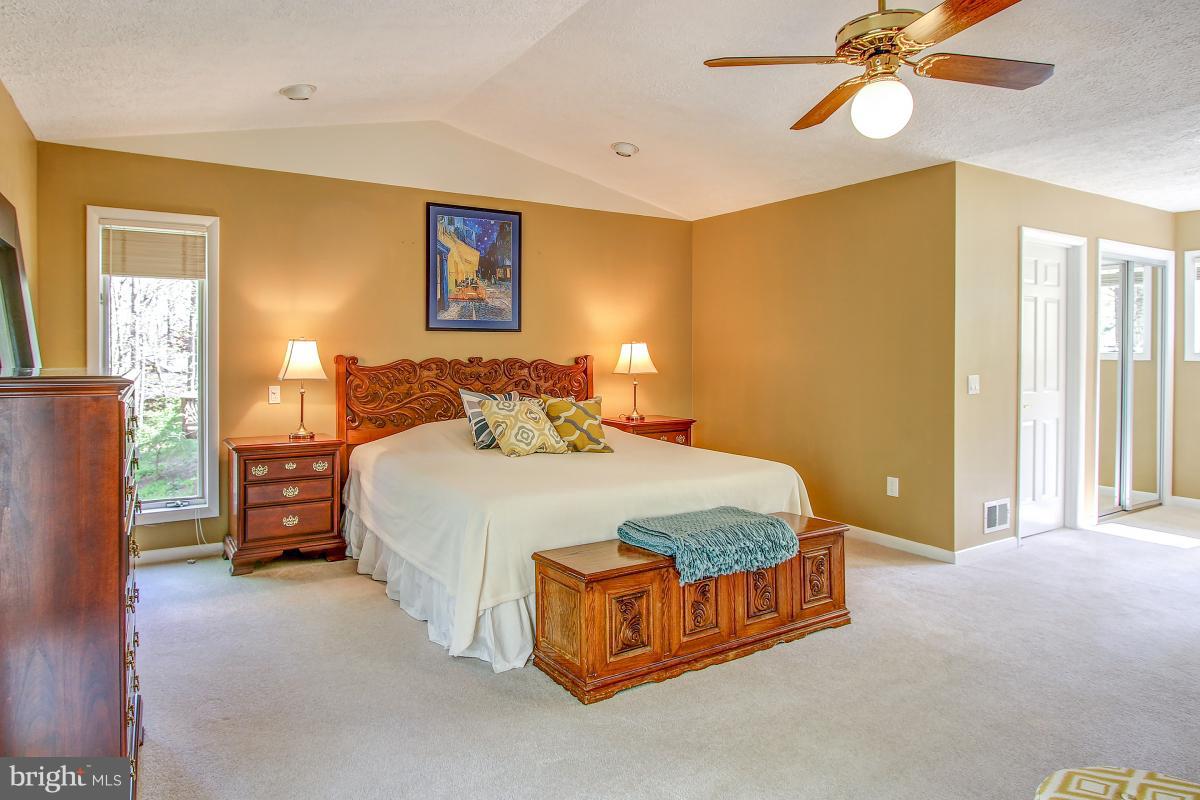 2274 Crows Nest Lane Reston, VA 20191 - Photo 19 of 30 Bedroom (Master)