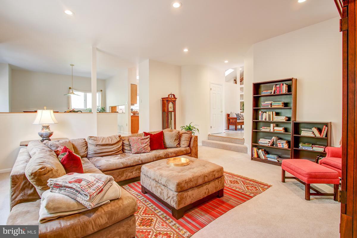 2274 Crows Nest Lane Reston, VA 20191 - Photo 7 of 30 Large, sunken living room with recessed lights
