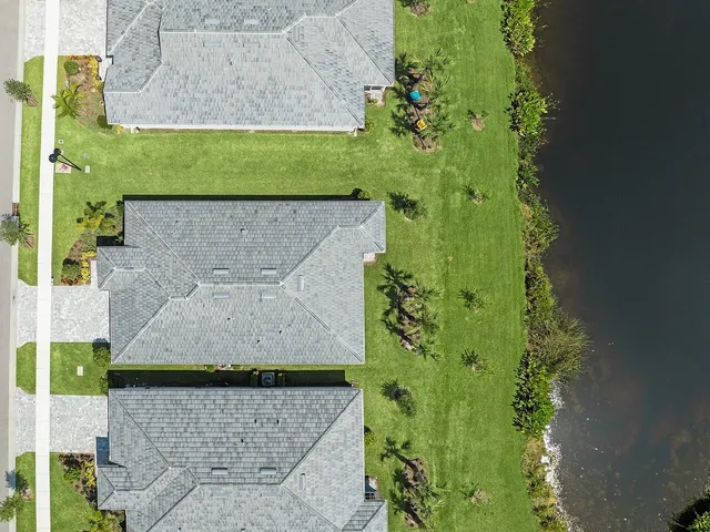 $4,000 | 8360 Beagle Terrace, Vero Beach, FL 32967