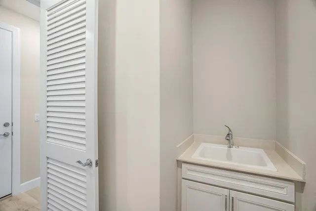 $4,000 | 8360 Beagle Terrace, Vero Beach, FL 32967