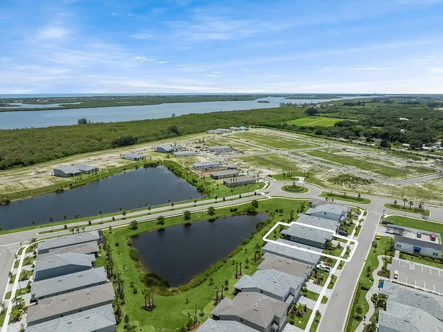 $4,000 | 8360 Beagle Terrace, Vero Beach, FL 32967