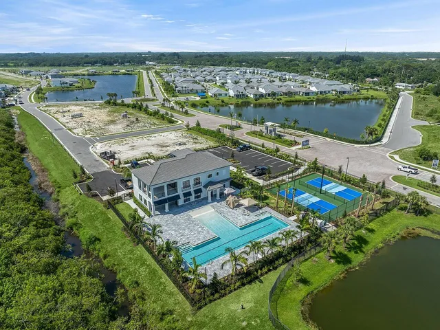 $4,000 | 8360 Beagle Terrace, Vero Beach, FL 32967