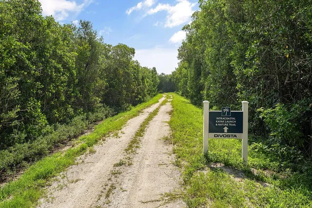 $4,000 | 8360 Beagle Terrace, Vero Beach, FL 32967