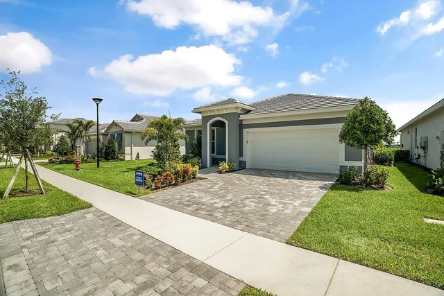 $4,000 | 8360 Beagle Terrace, Vero Beach, FL 32967