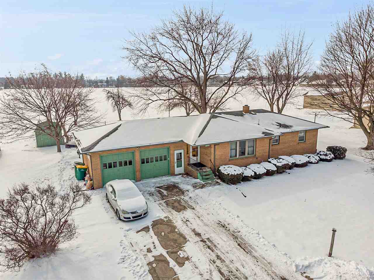 2976 Midland Road Bay City, MI 48706 - Photo 2 of 25 Gallery Image 2