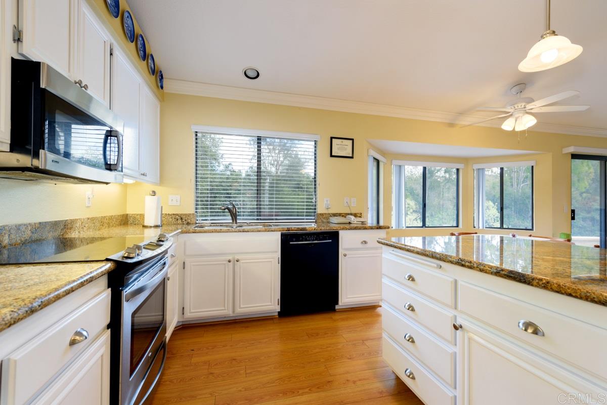 13960 Lake Poway Road Poway, CA 92064 - Photo 14 of 25