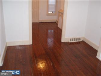 1822 Tasker Street Philadelphia, PA 19145 - Photo 3 of 11