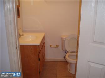 1822 Tasker Street Philadelphia, PA 19145 - Photo 6 of 11
