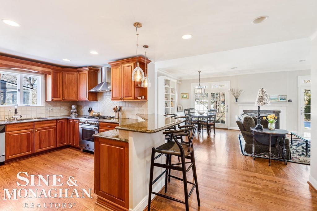 1308 Yorkshire Road Grosse Pointe, MI 48230 - Photo 6 of 43 50103575-5.JPG