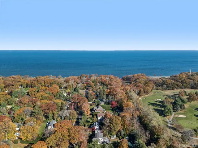 $1,365,000 | 32 Soundview Drive, Northport, NY 11768