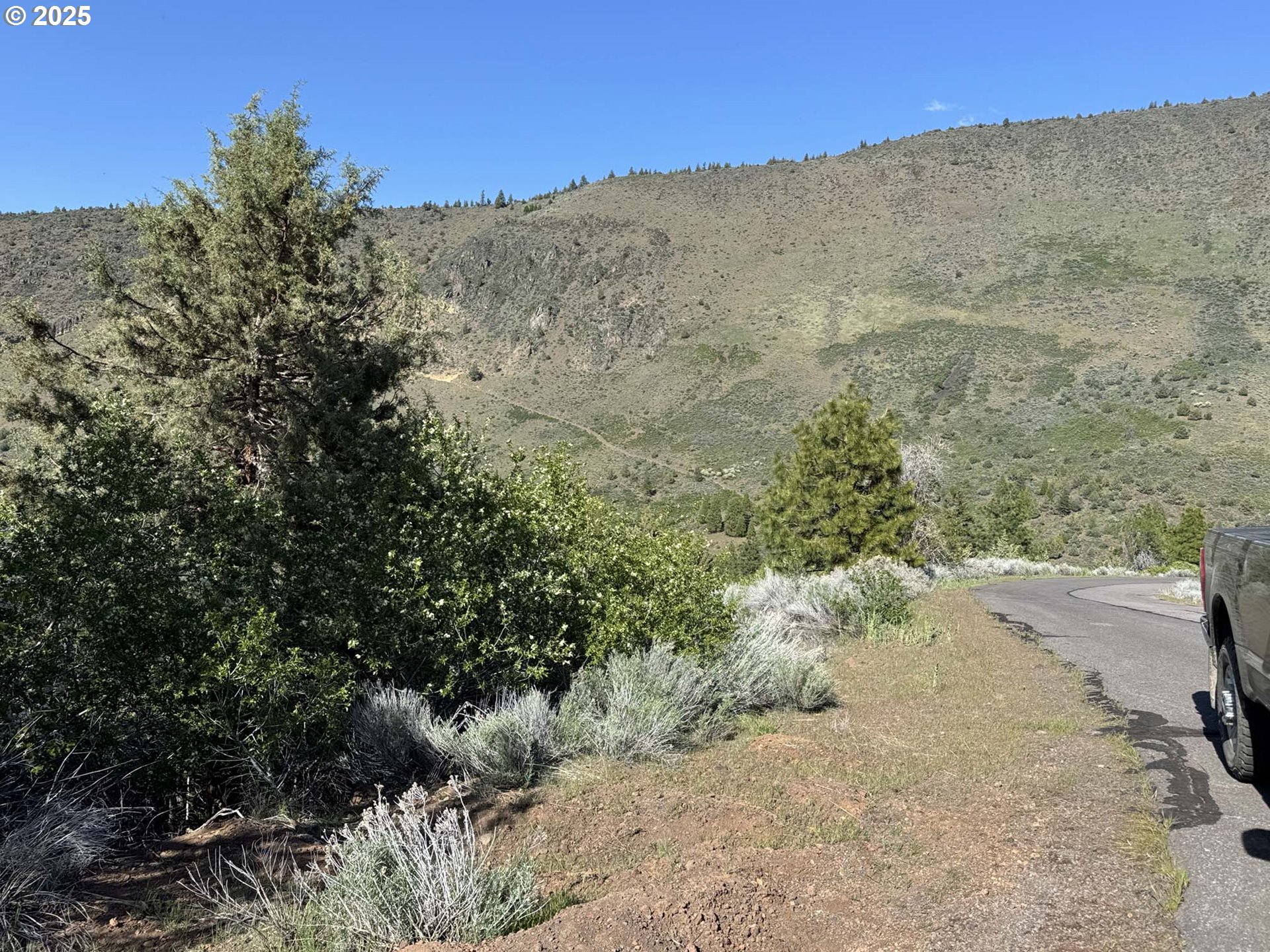 Troubador Trail Klamath Falls, OR 97601 - Photo 29 of 42 a view of a road with a mountain in the background