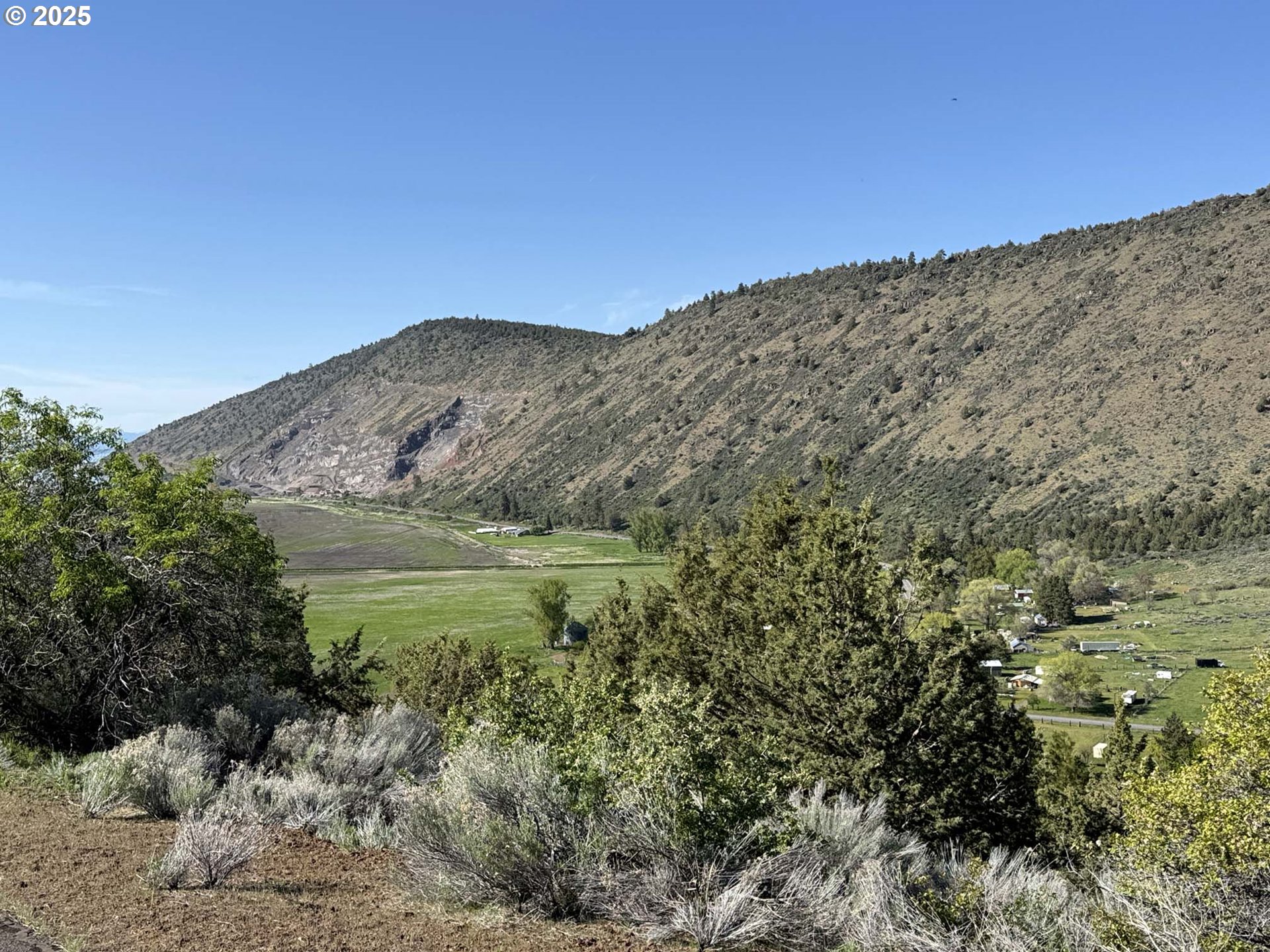 Troubador Trail Klamath Falls, OR 97601 - Photo 35 of 42 a view of a mountain view with mountains in the background