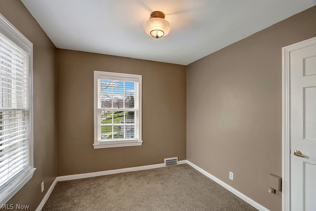 2179 Edgerton Road Cleveland, OH 44118 - Photo 18 of 22