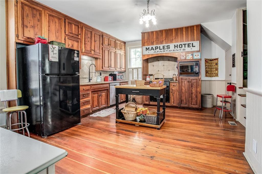 522 West Maple Avenue Independence, MO 64050 - Photo 13 of 44