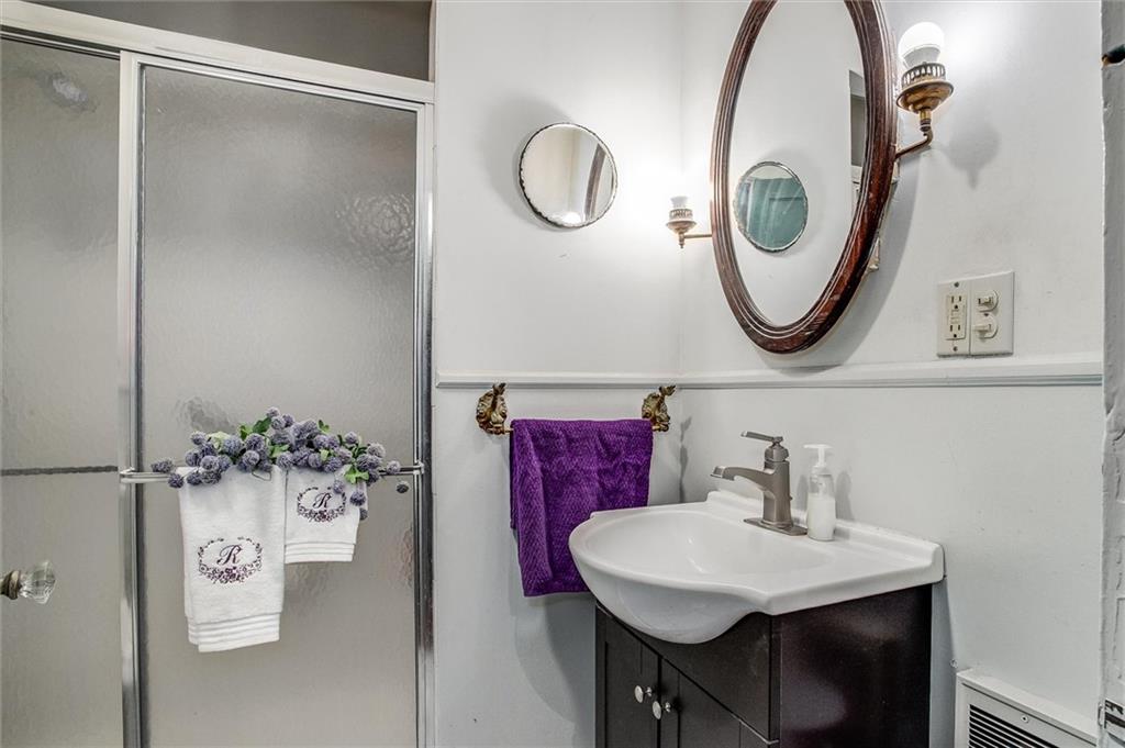 522 West Maple Avenue Independence, MO 64050 - Photo 20 of 44