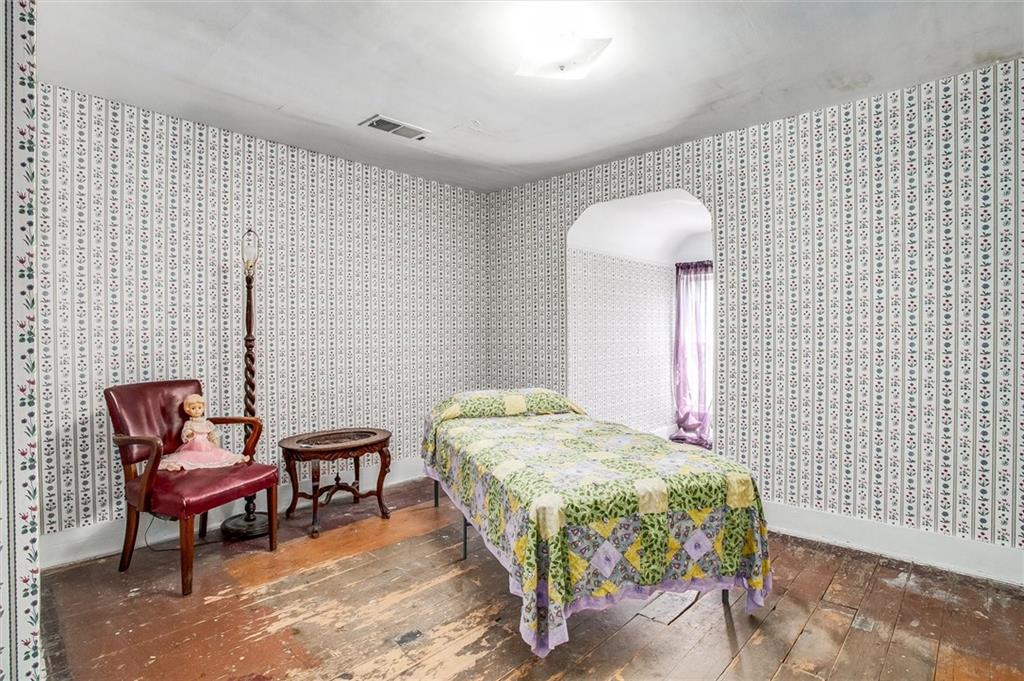 522 West Maple Avenue Independence, MO 64050 - Photo 30 of 44