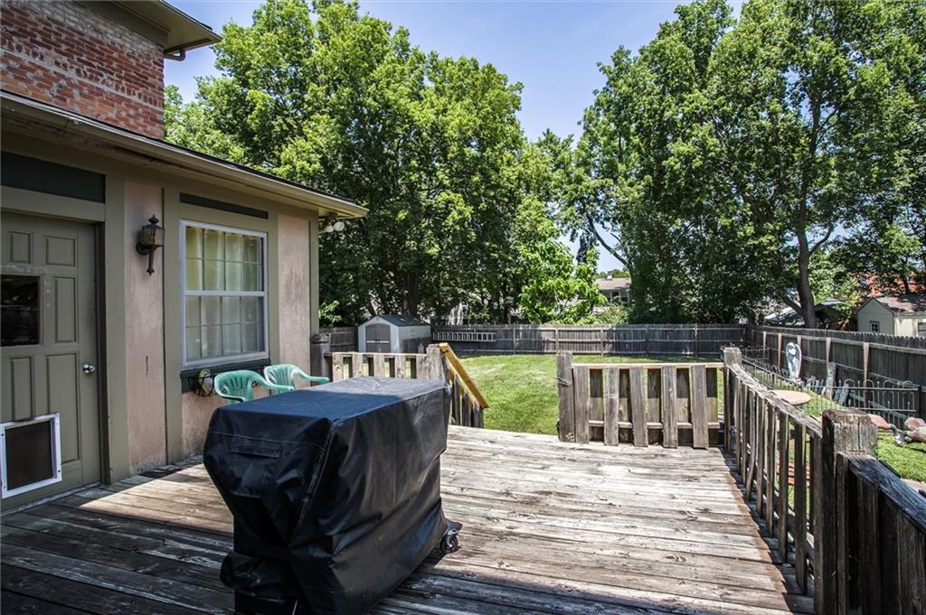 522 West Maple Avenue Independence, MO 64050 - Photo 35 of 44