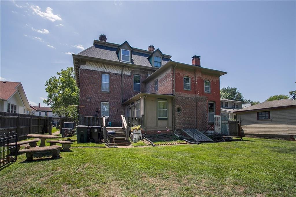 522 West Maple Avenue Independence, MO 64050 - Photo 36 of 44