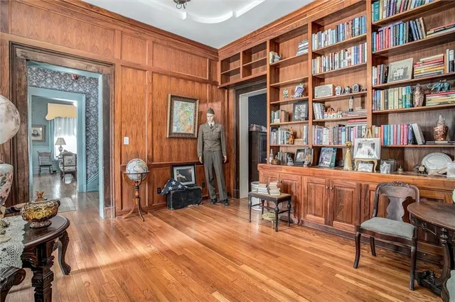 $395,000 | 522 West Maple Avenue, Independence, MO 64050