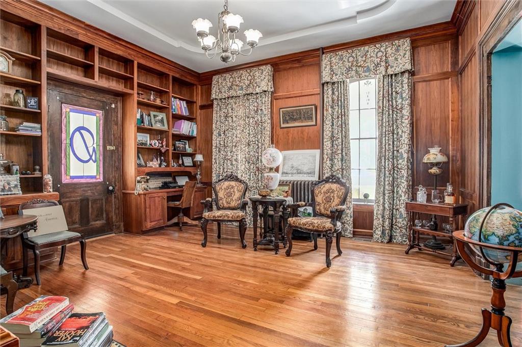 522 West Maple Avenue Independence, MO 64050 - Photo 9 of 44