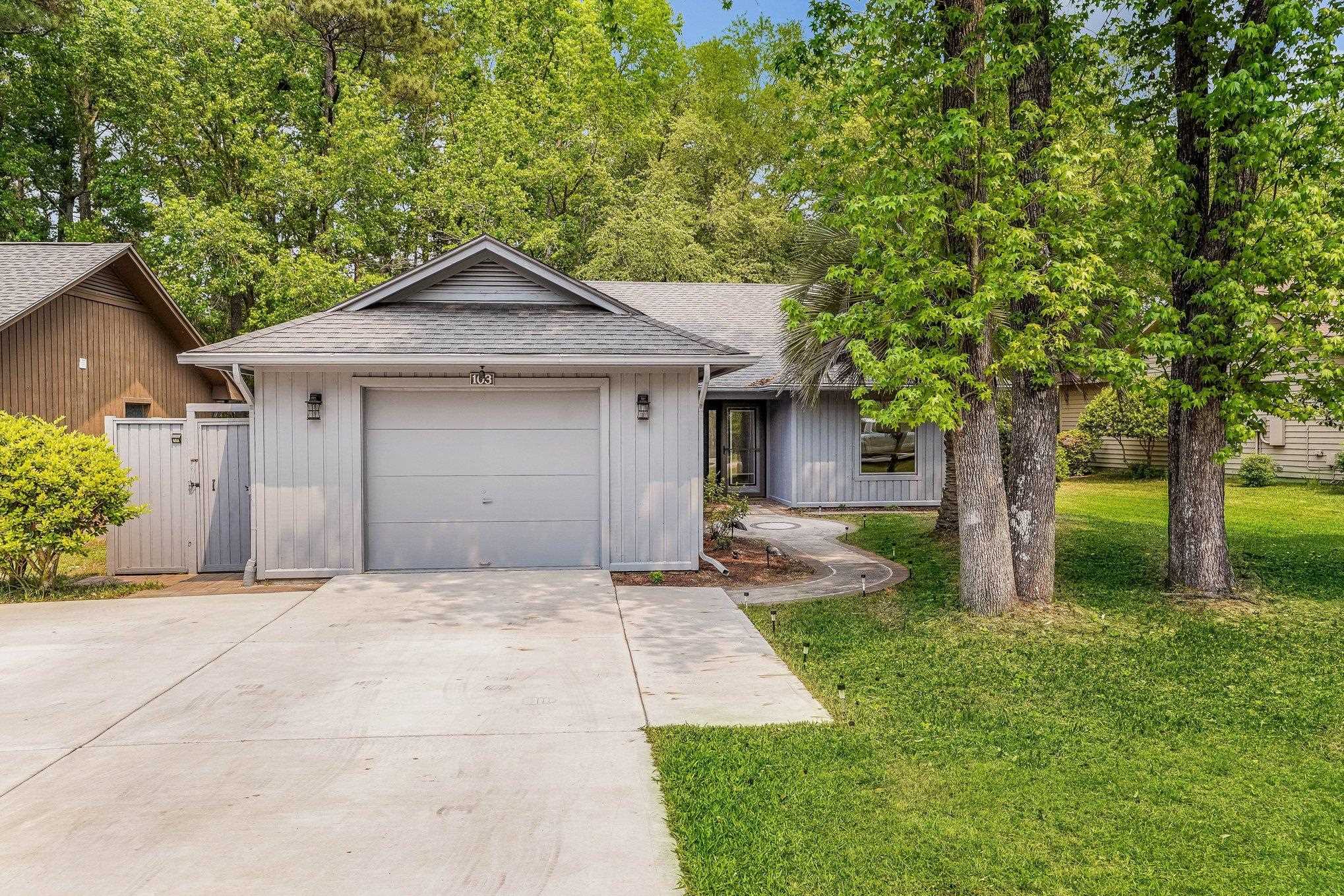 103 Hickory Drive Conway, SC 29526 - Photo 2 of 33