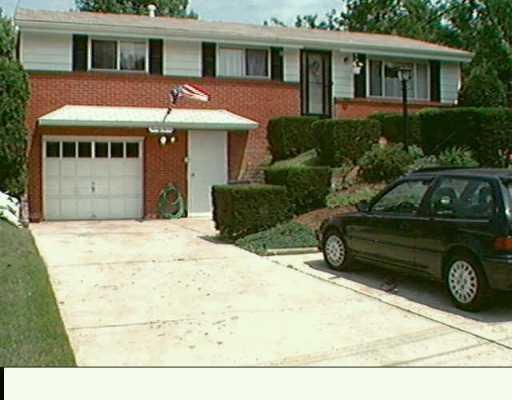 27 Carlsbad Road Plum, PA 15239 - Photo 1 of 5 Exterior Front.