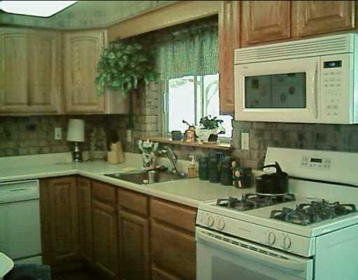 27 Carlsbad Road Plum, PA 15239 - Photo 3 of 5 Kitchen.