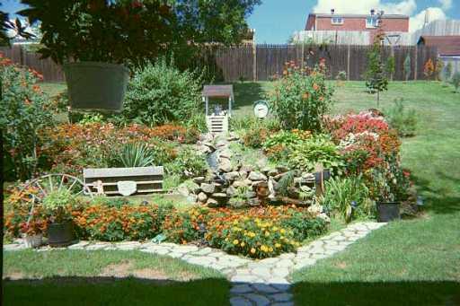 27 Carlsbad Road Plum, PA 15239 - Photo 5 of 5 Yard/Garden.