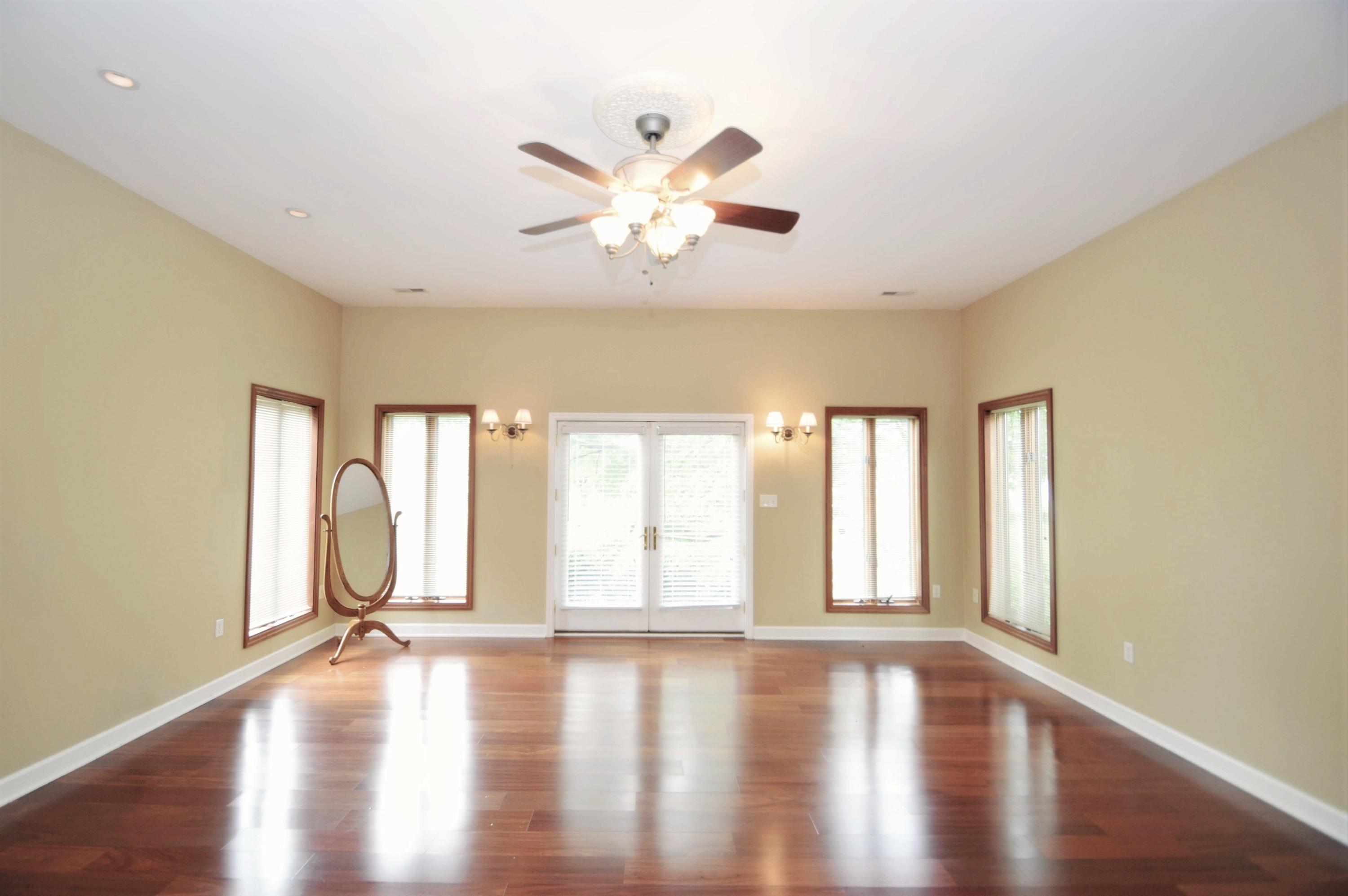 3901 Meredith Road Knoxville, TN 37921 - Photo 8 of 16 DSC_0098 (2)